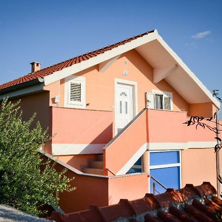 Apartment Olive Jovici  Екстер'єр фото
