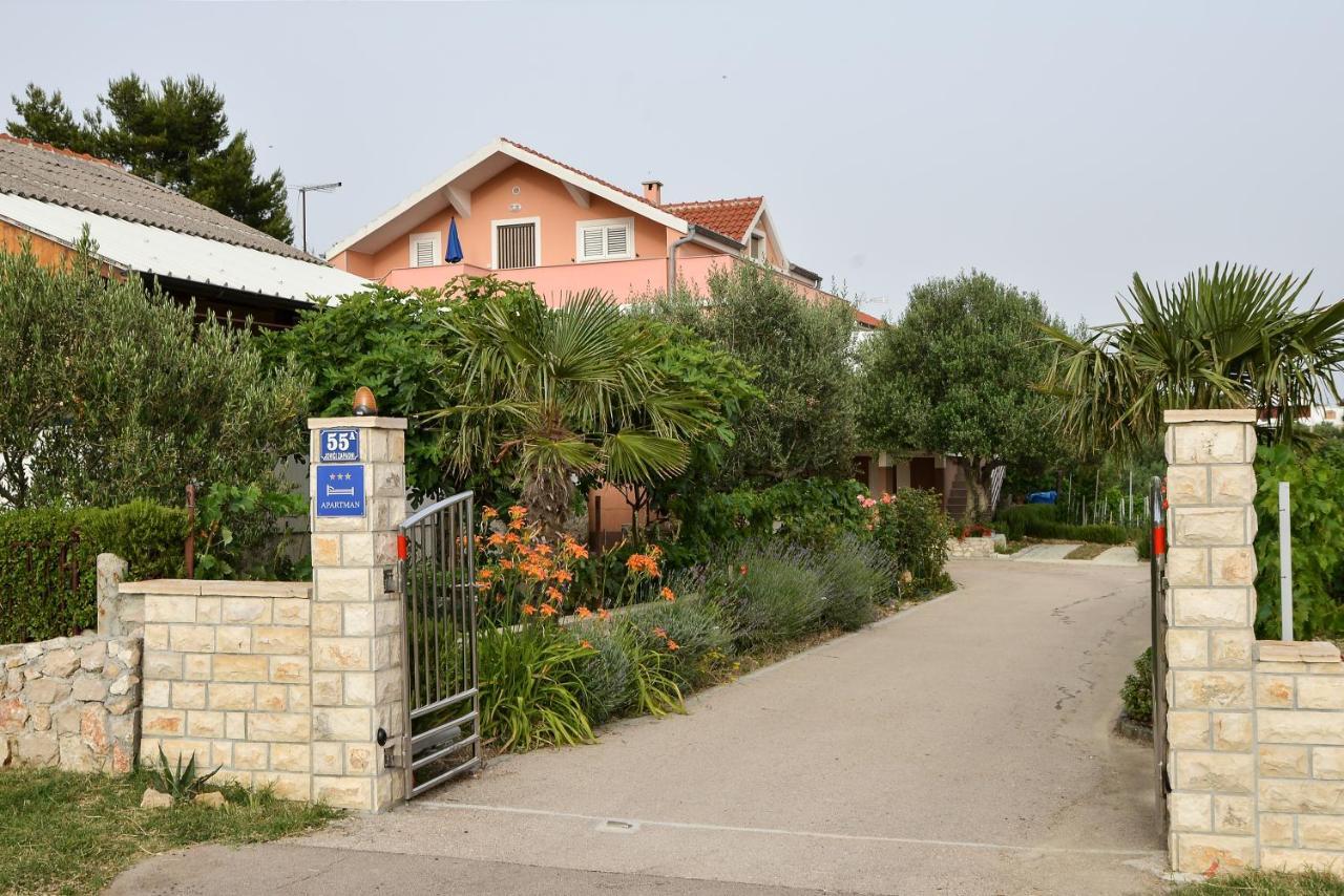 Apartment Olive Jovici  Екстер'єр фото