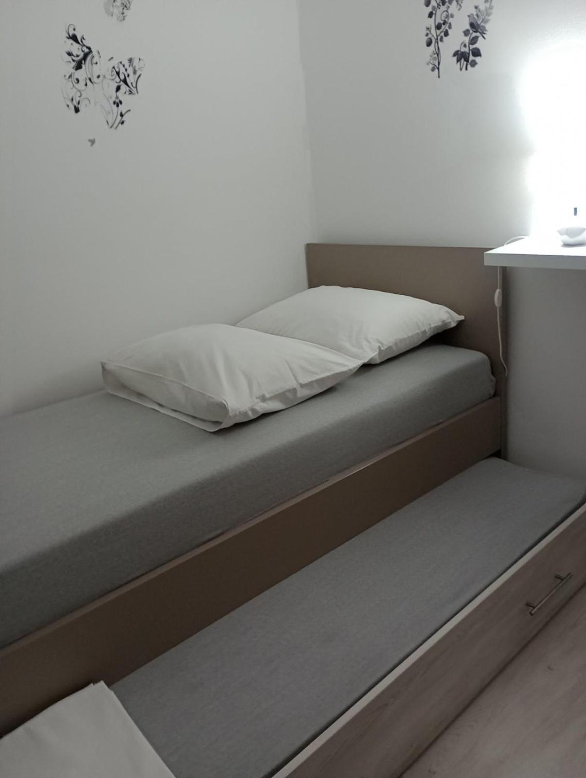 Apartment Olive Jovici  Екстер'єр фото