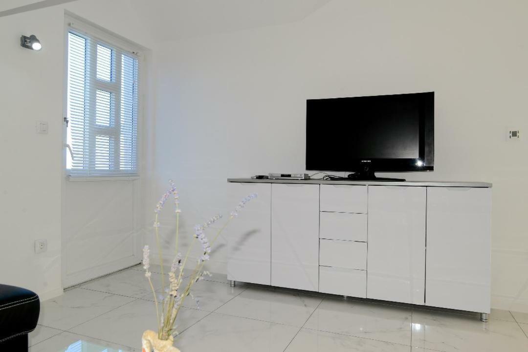Apartment Olive Jovici  Екстер'єр фото