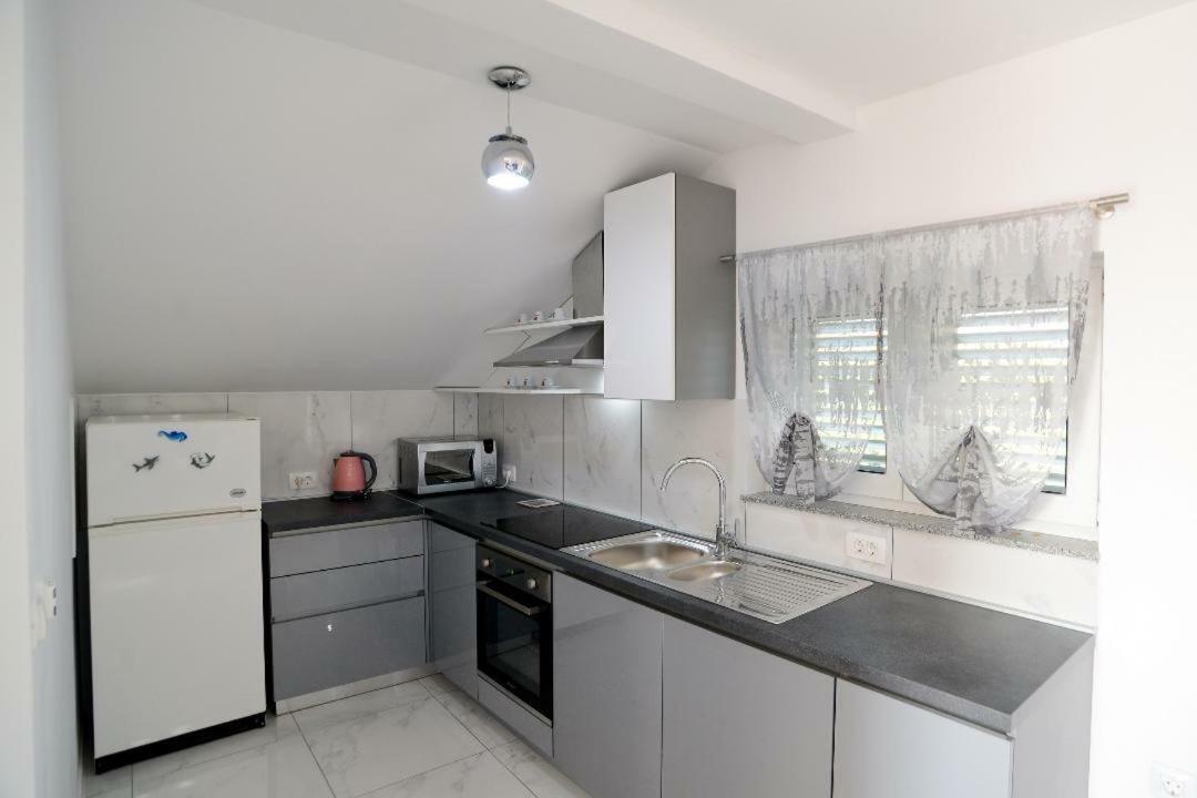 Apartment Olive Jovici  Екстер'єр фото
