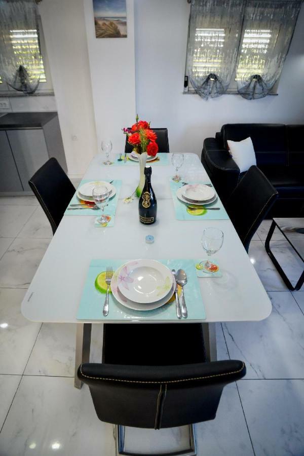 Apartment Olive Jovici  Екстер'єр фото