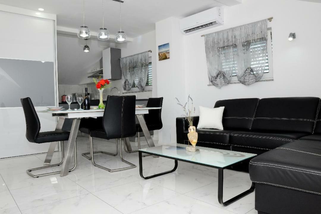 Apartment Olive Jovici  Екстер'єр фото
